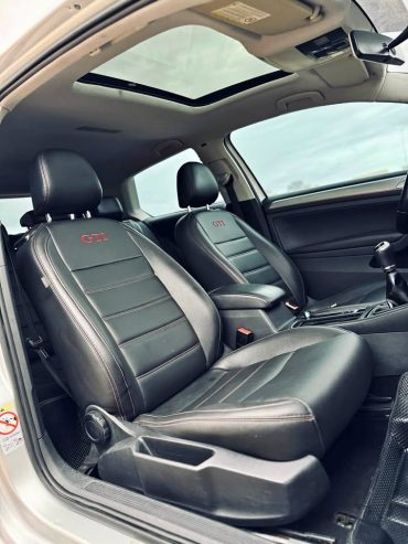 volkswagen-golf7-gti-2014-hammam-lif