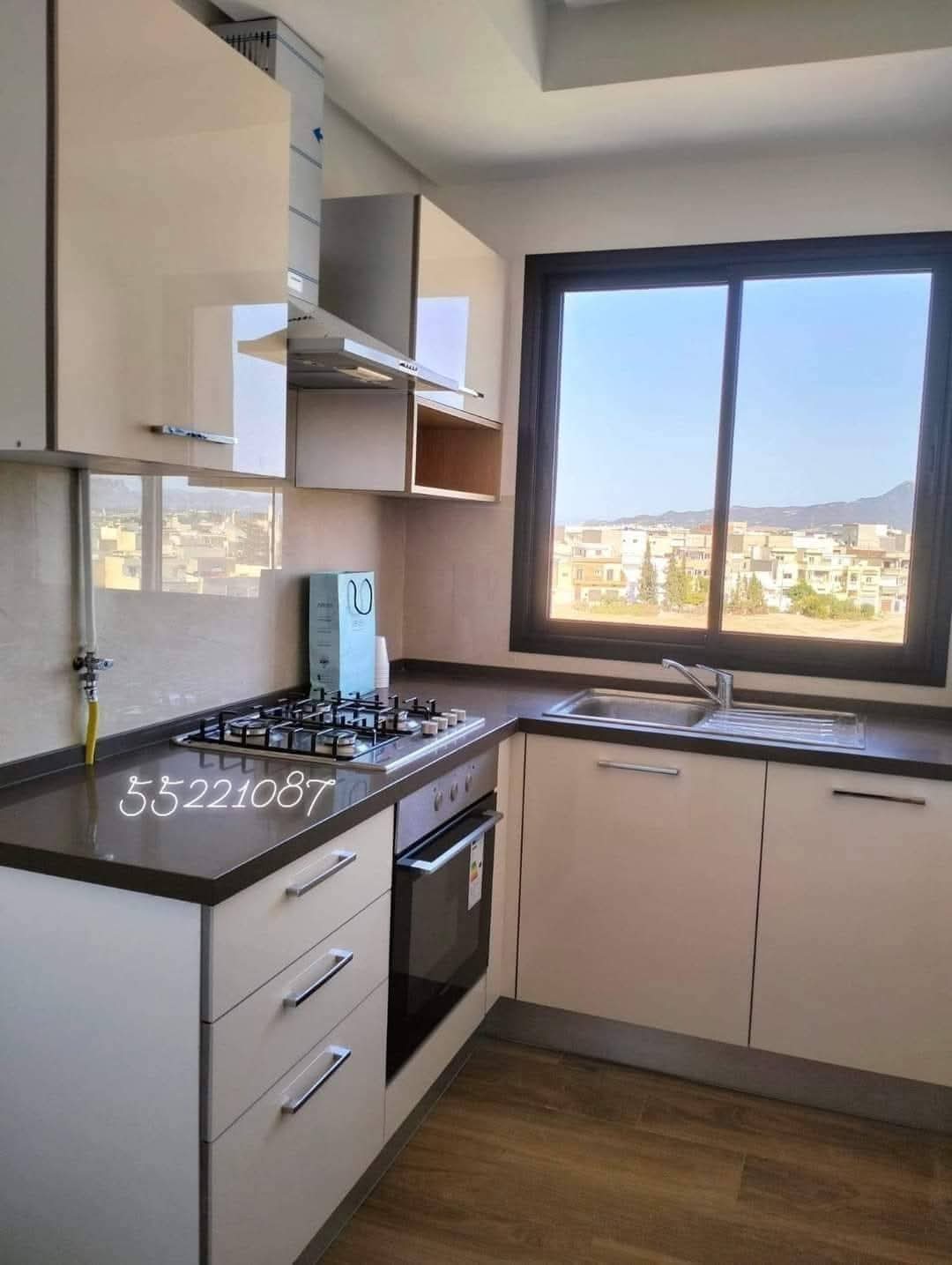 63d21383-ade2-4f56-b701-3382e90df1b9