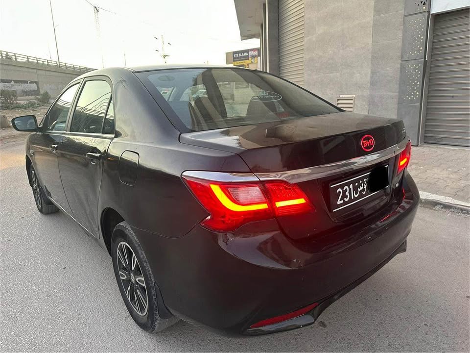 berline-chinoise-byd-f3-2022-tunisie
