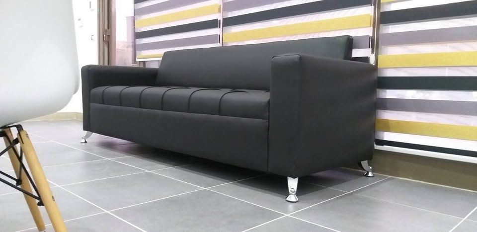 canape-capitonne-3-places-tissu-toutes-couleurs