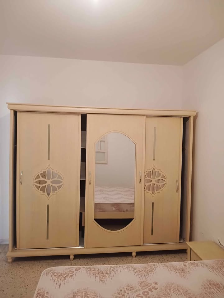 chambre-a-coucher-bon-etat-disponible-tunis