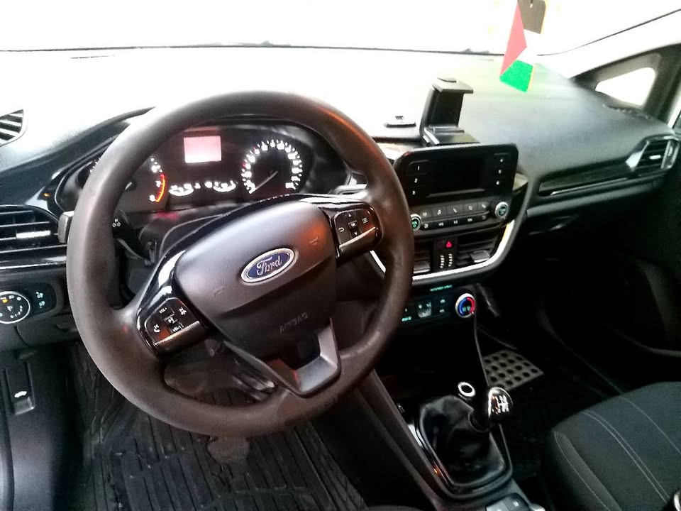 ford-fiesta-clim-auto-tunis