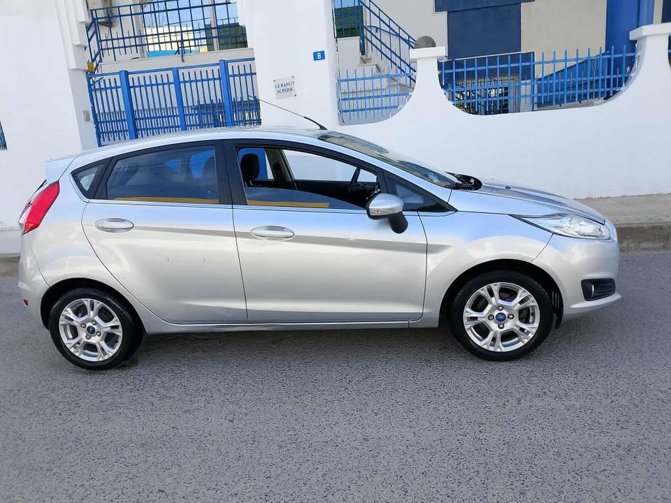 ford-fiesta-tres-bon-etat