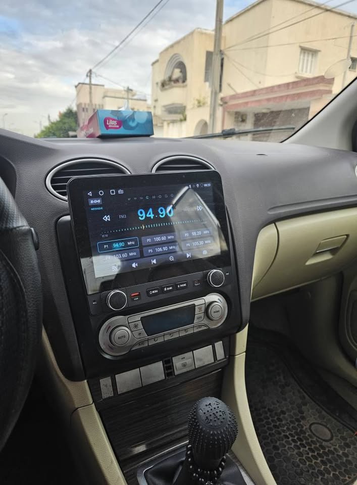 ford-focus-ghia-2010-bon-etat-tunisie