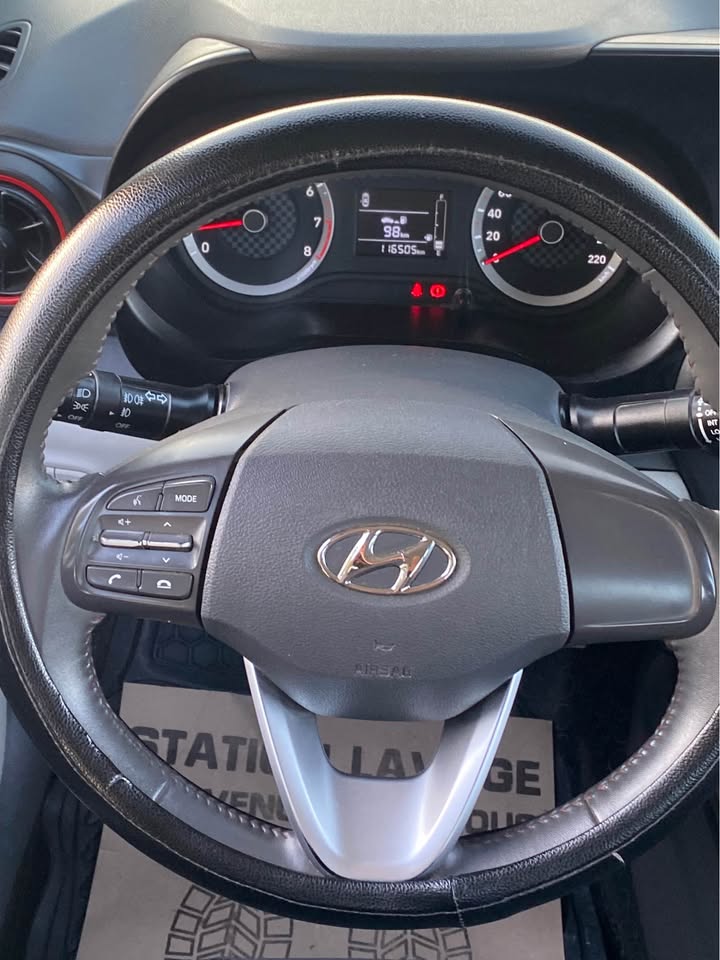 grand-i10-sedan-moteur-essence-4-cylindres