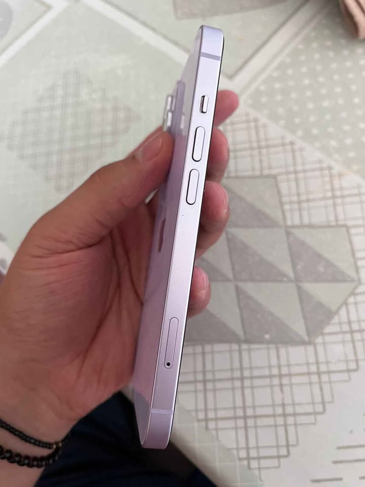 iphone-14-avec-chargeur-etui-tunisie