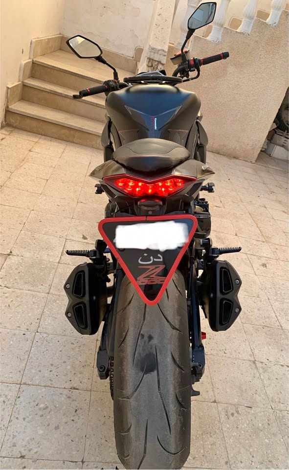 kawasaki-z1000-samurai-black-edition-2013-tunisie