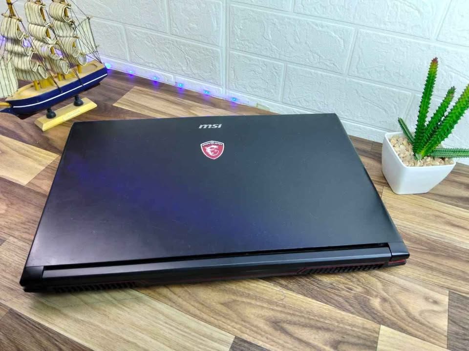 laptop-gaming-msi-usb-hdmi-webcam