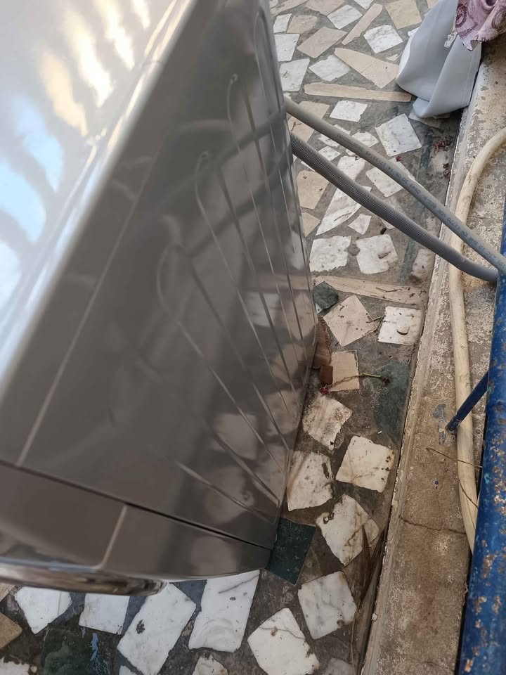 machine-a-laver-lg-8kg-4kg-soukra