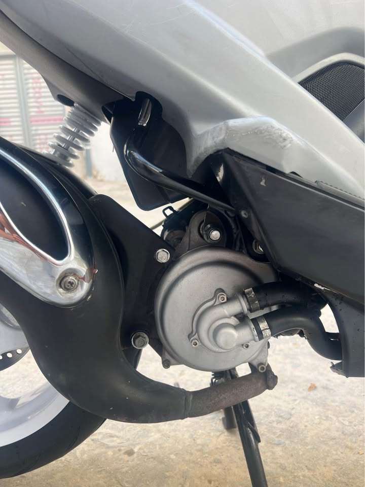 mbk-nitro-pneu-michelin-arriere-detail