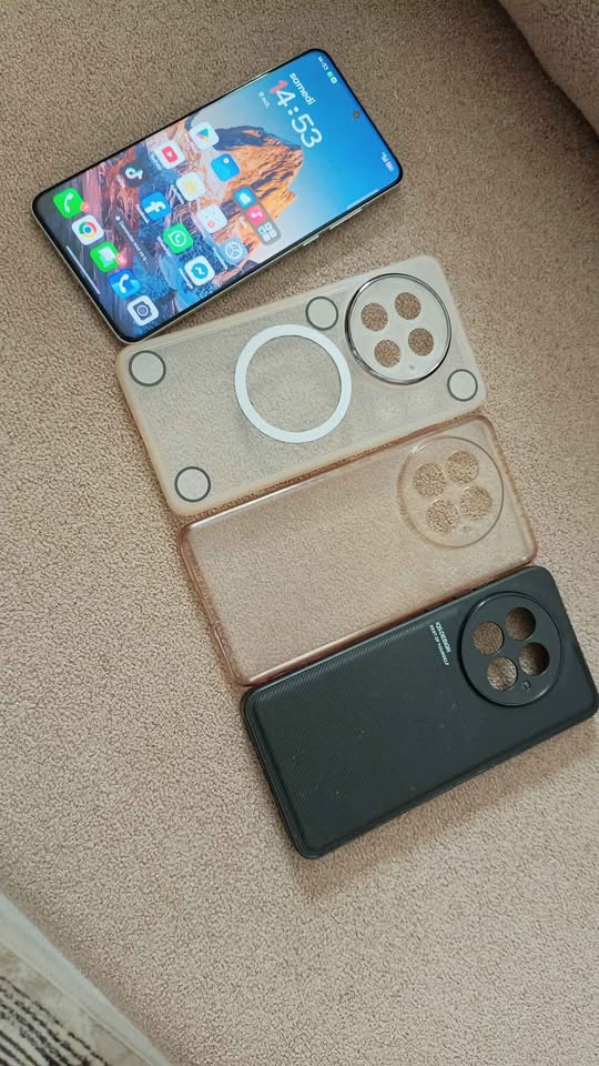 oneplus-13-accessoires-selon-photos