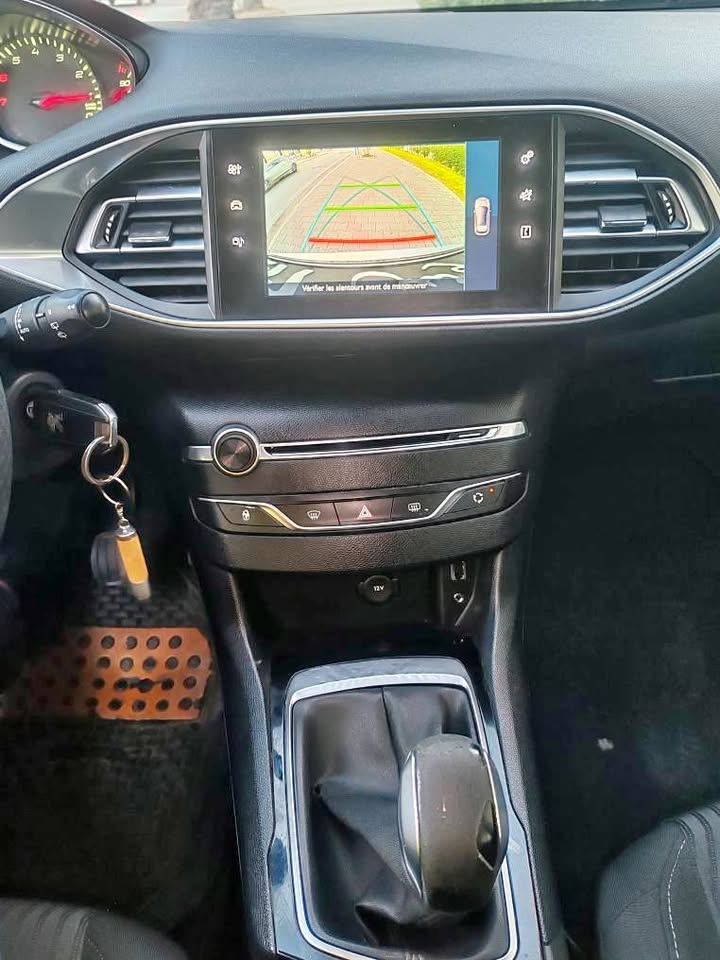 peugeot-308-2017-lagoulette