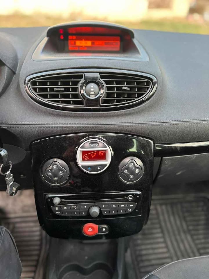 renault-clio-3-night-day-2011-disponible-monastir