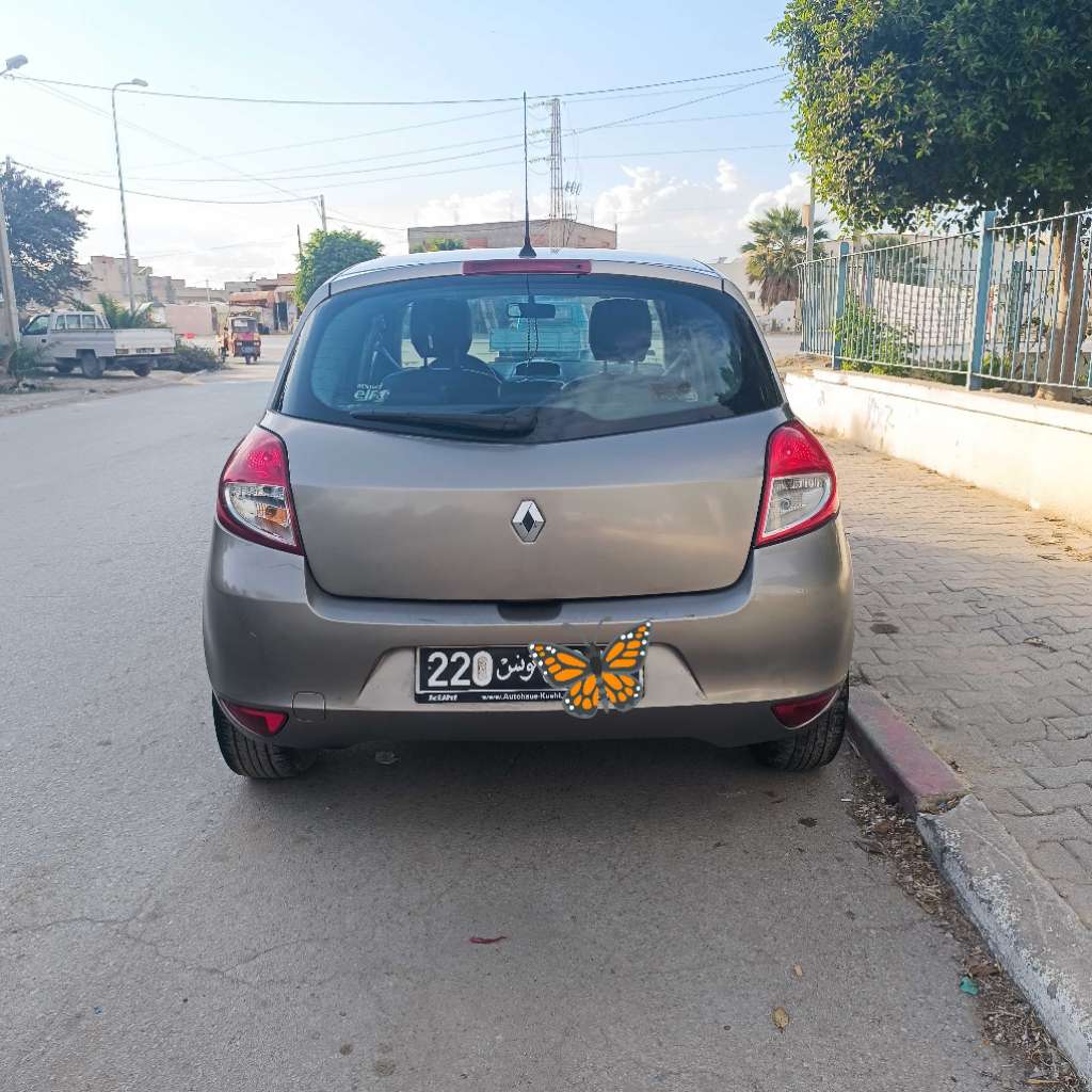 renault-clio3-2012-tunisie