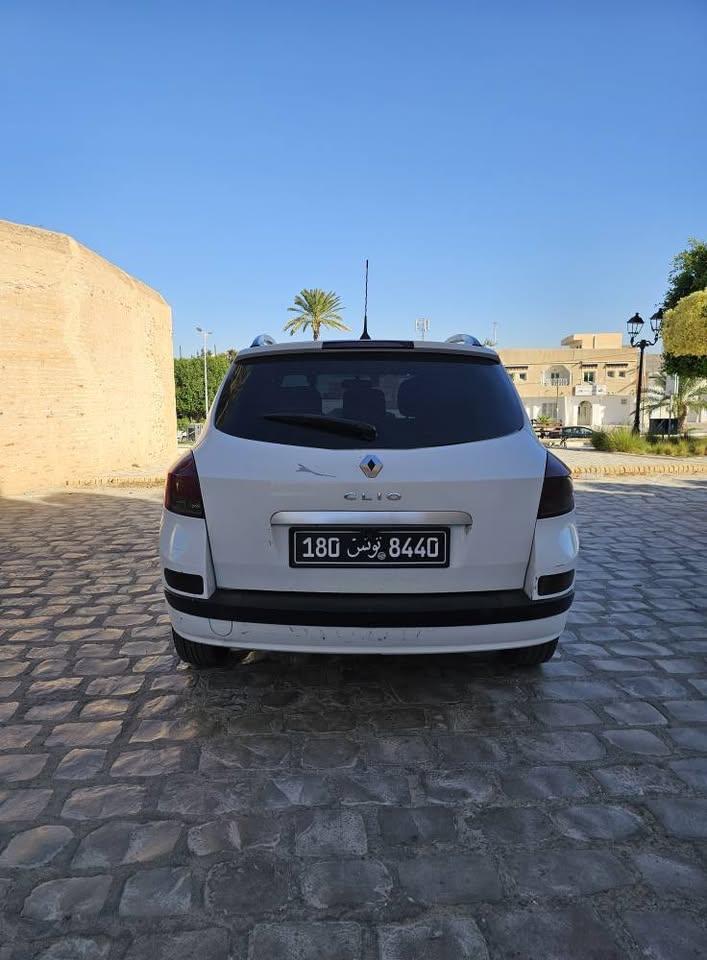 renault-clio3-break-camera-recul