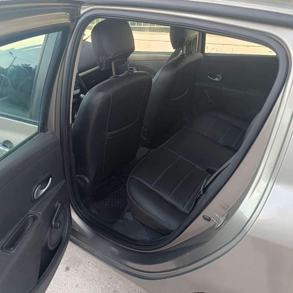 renault-clio3-interieur-cuir