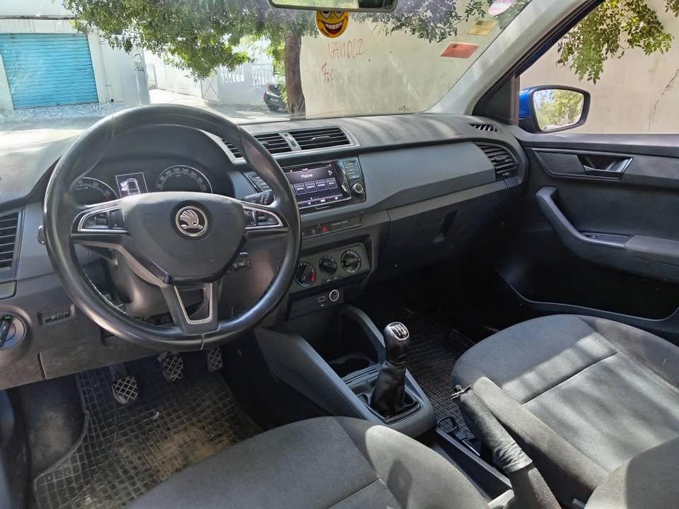 skoda-fabia-ecran-tactile-tunisie