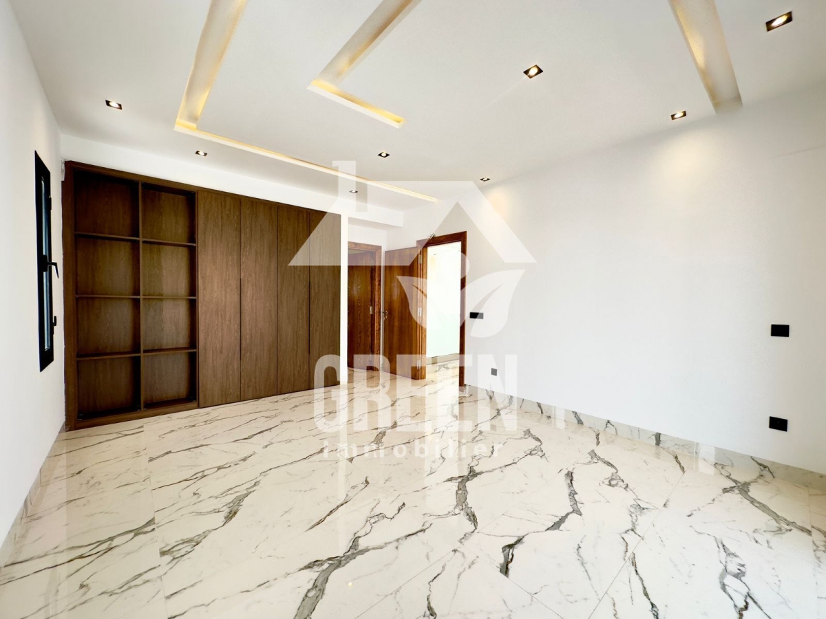 thumb_697469_property_xlarge