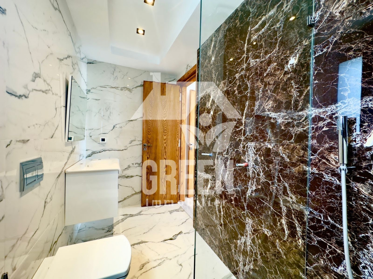 thumb_697472_property_xlarge