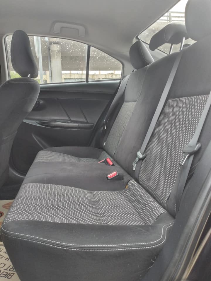 toyota-yaris-2017-noir-essence-tunisie