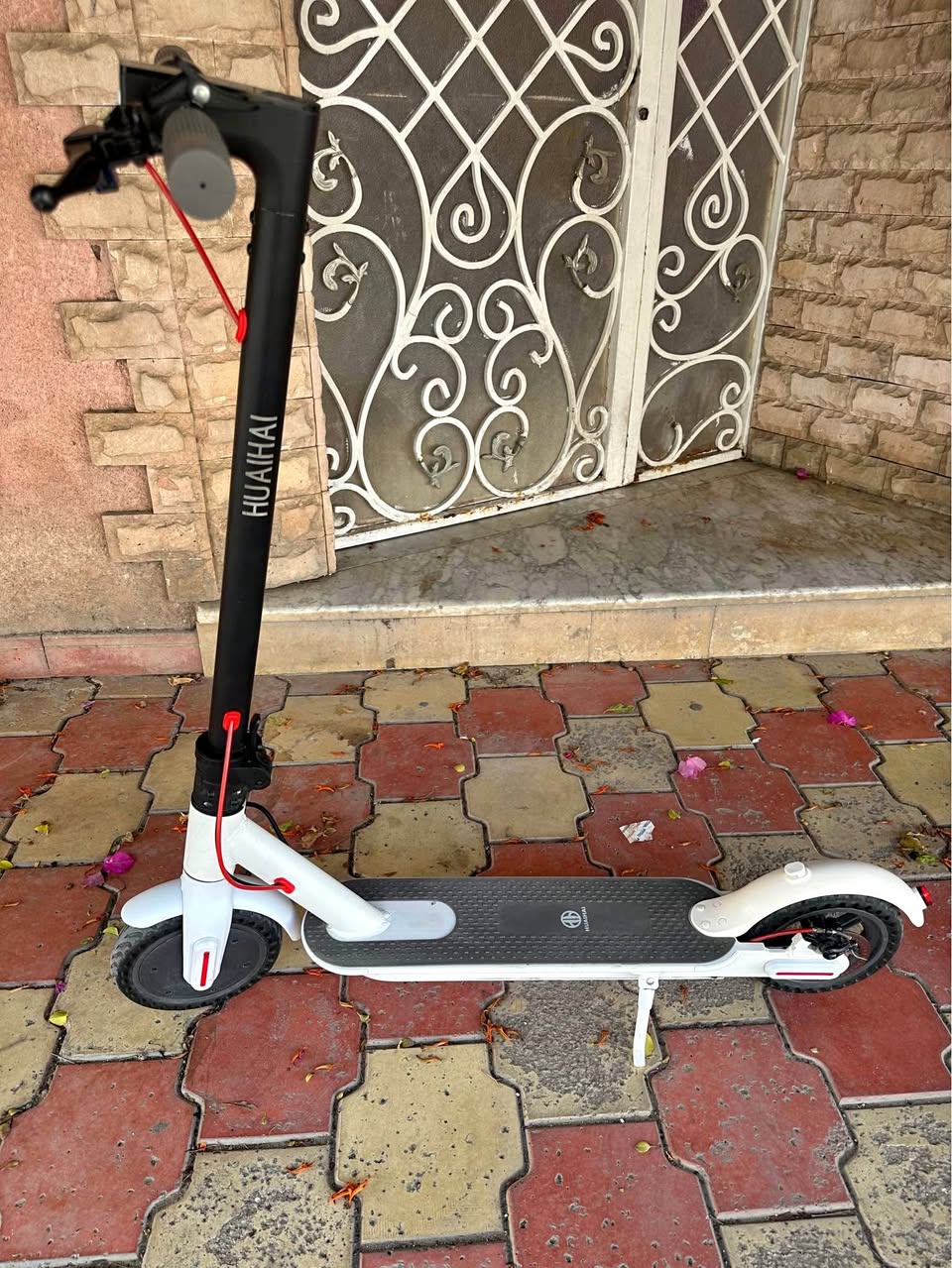 trottinette-electrique-huaihai-bluetooth-ben-arous-950dt