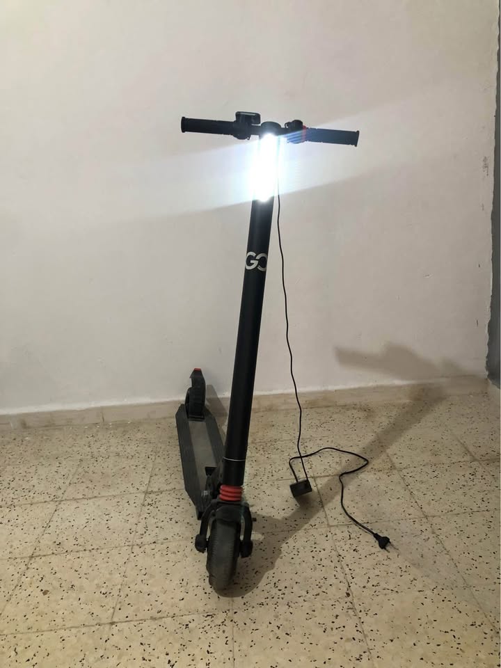 trottinette-electrique-noire-tunis