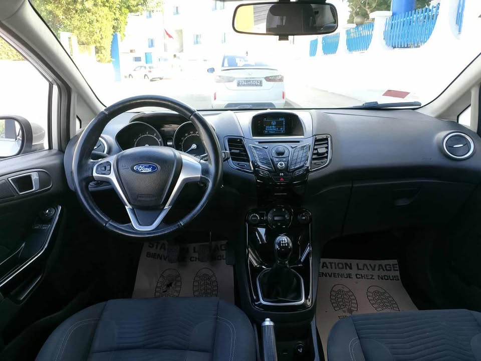 voiture-ford-fiesta-tunisie-1