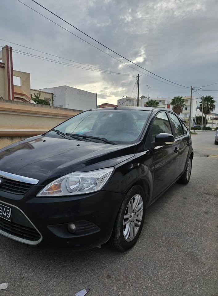 voiture-ford-focus-essence-6ch