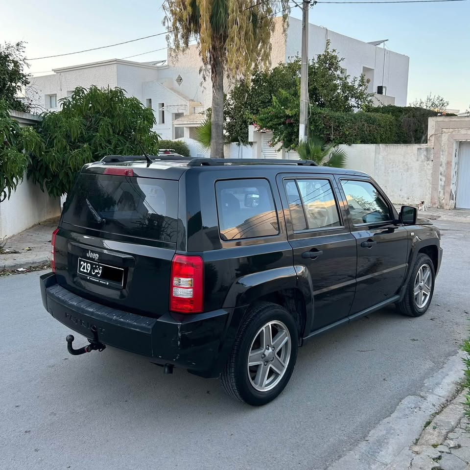 voiture-jeep-patriot-219tn