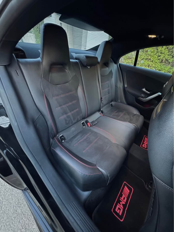 voiture-luxe-mercedes-cla-180-pack-amg