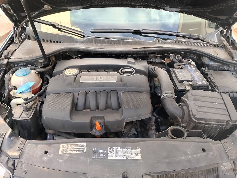 volkswagen-golf6-16l-4cylindres-tunis