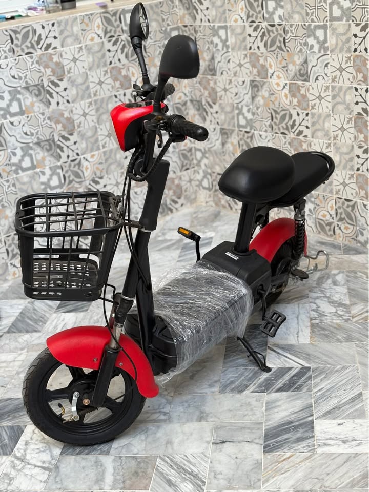 yadea-scooter-electrique-panier-avant-lumieres