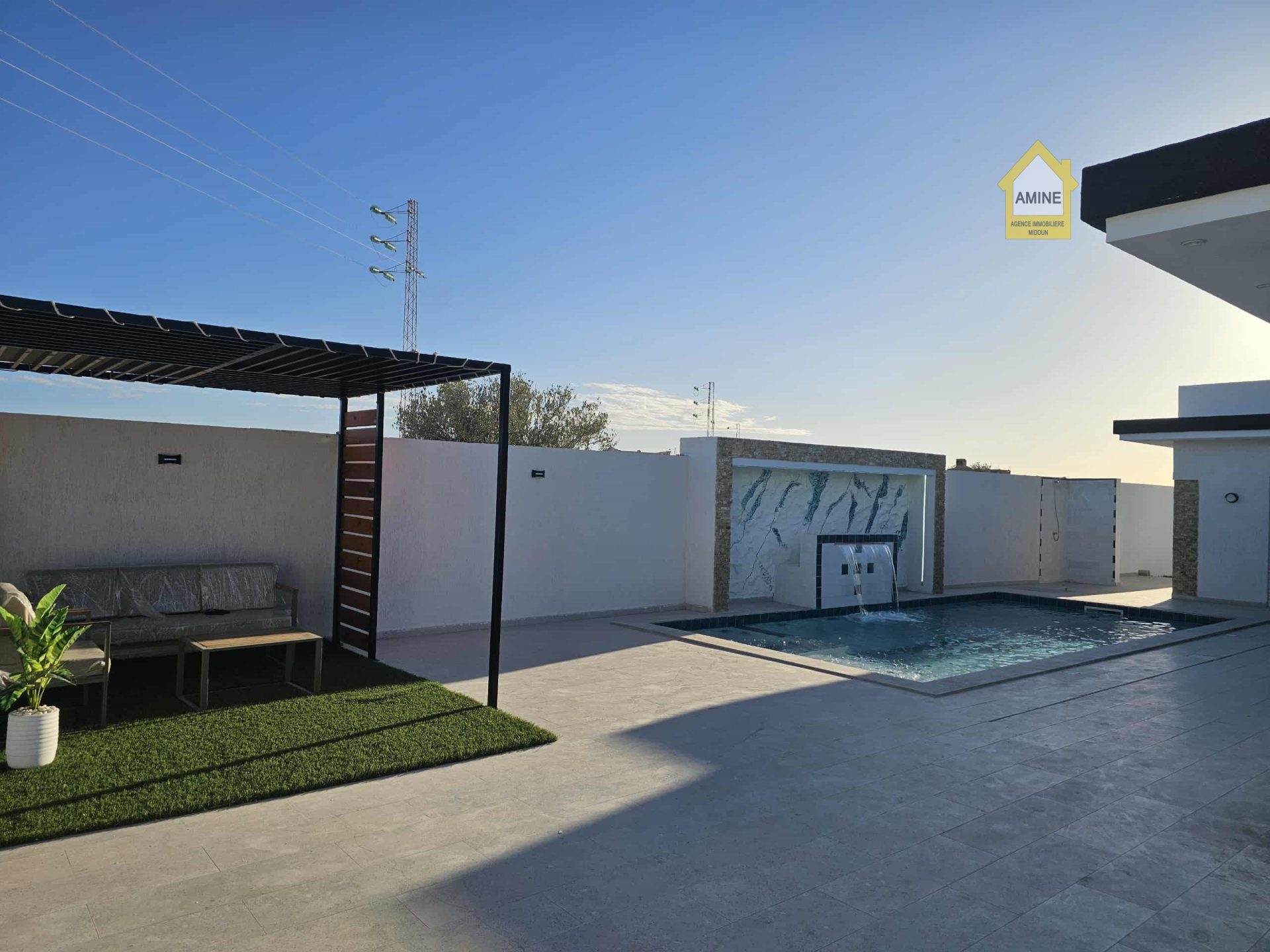 2df6b6bb-052e-44ee-aaa8-e62afc6b5551