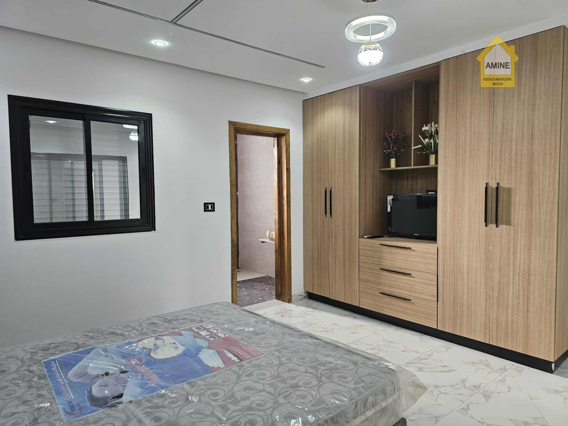 5e49de9a-c981-4471-b9f5-59a3d494464f