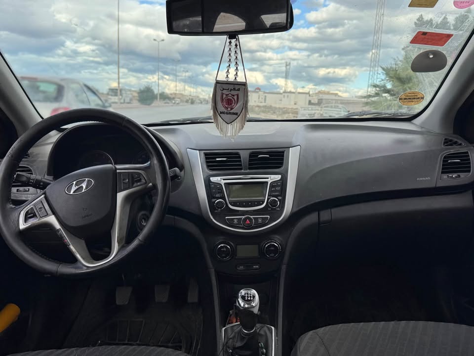 accent-2014-climatronic-14l