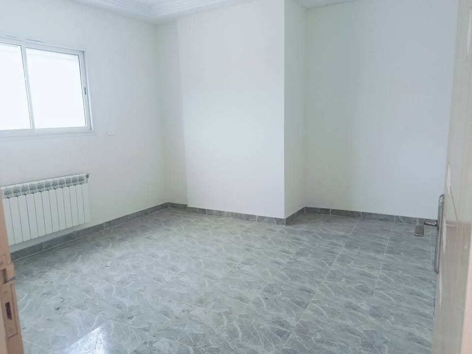 appartement-s2-a-louer-rades-chambre