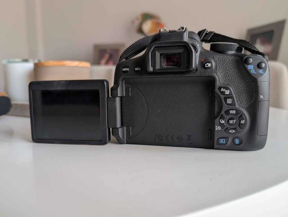 canon-eos-750d-pack-manar2-tunis