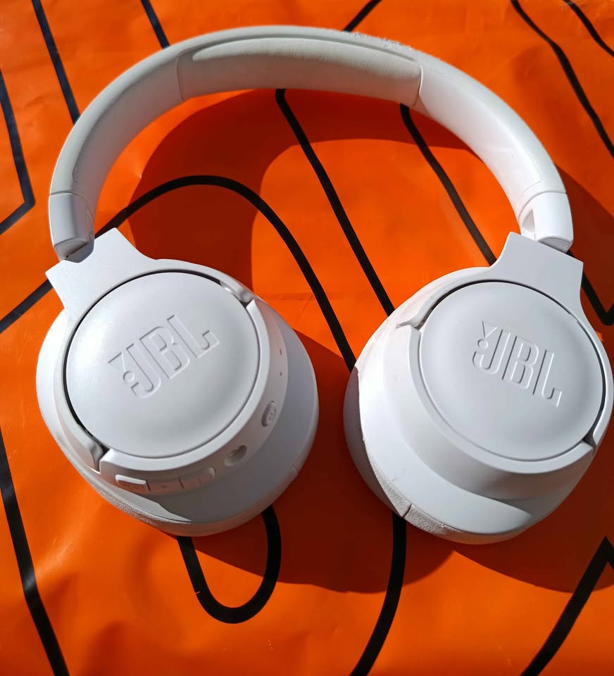 casque-audio-jbl-sans-fil-confort-blanc