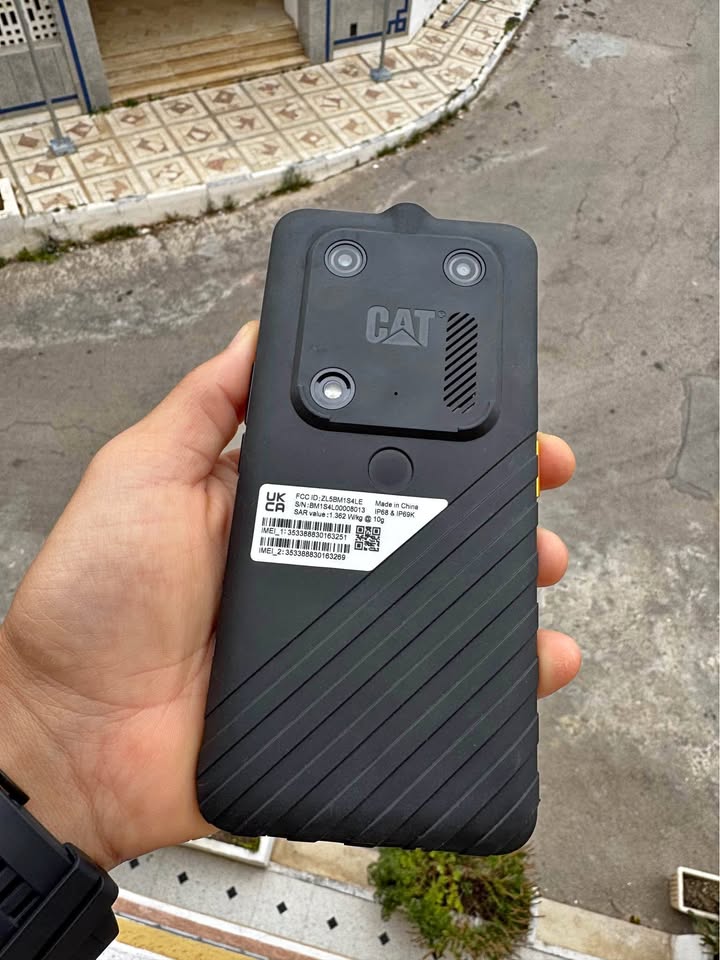 cat-s53-5g-sousse-dos-triple-capteur