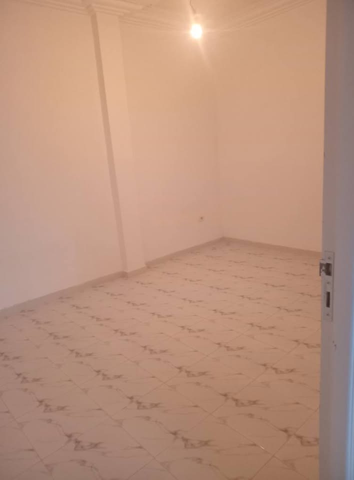 chambre-principale-carrelage-clair
