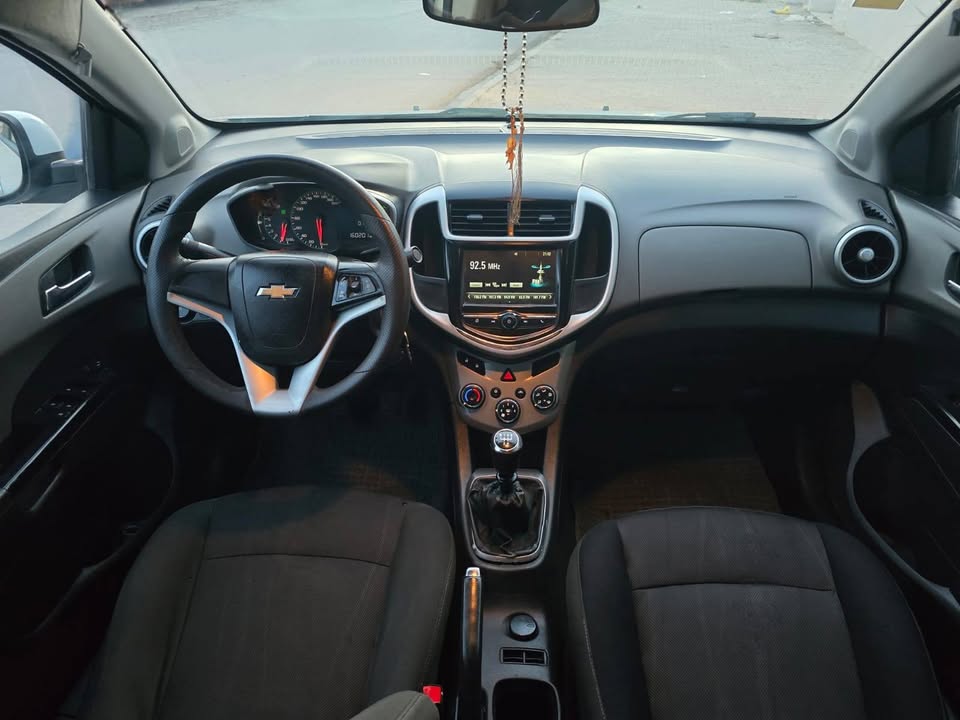 chevrolet-sonic-2018-climatronic