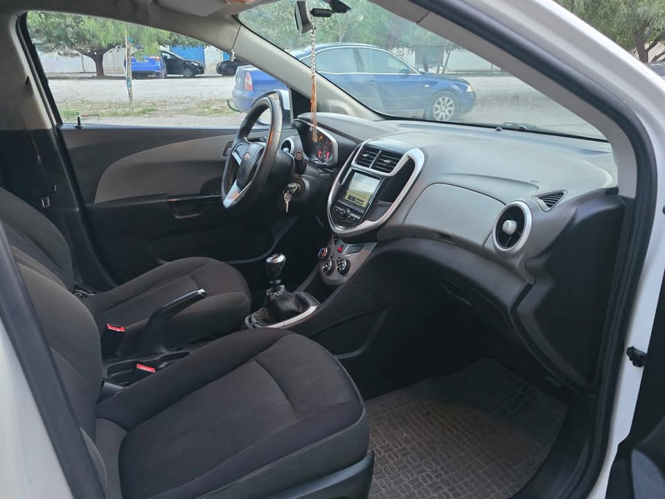 chevrolet-sonic-interieur-ecran-tactile