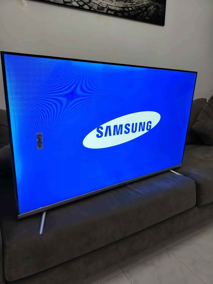 ecran-4k-samsung-43-ports-hdmi-usb