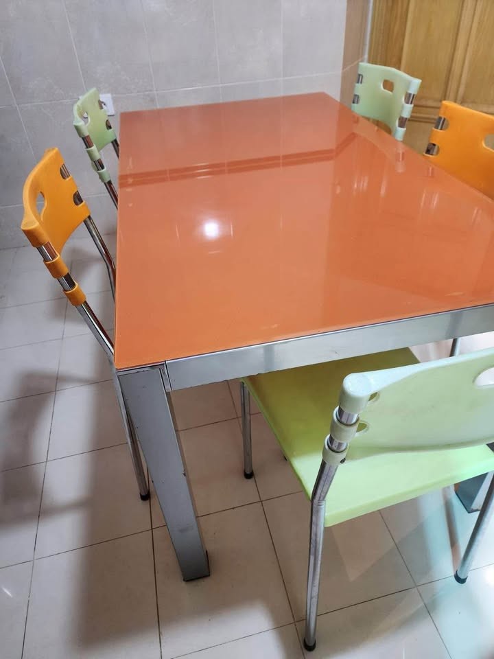 ensemble-table-chaise-cuisine-tunis