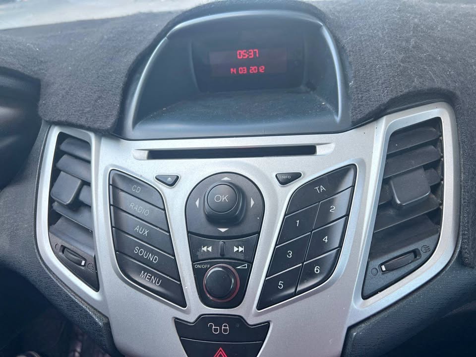 ford-fiesta-2013-tableau-de-bord