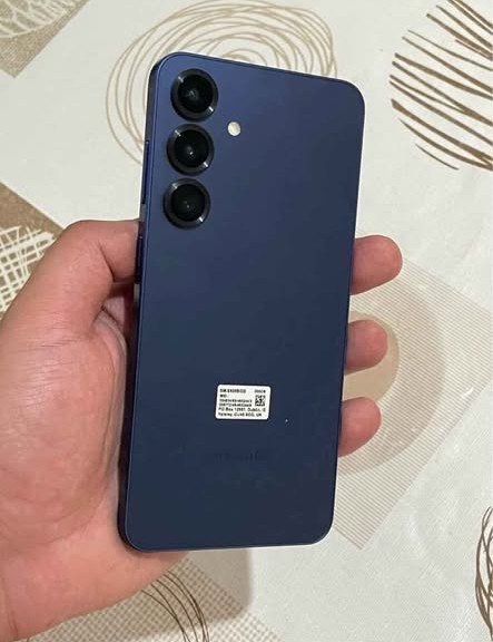 galaxy-s25-plus-ecran-allume-interface-android