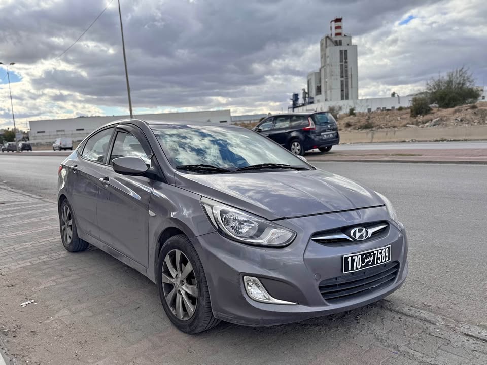 hyundai-accent-2014-14-essence-megrine