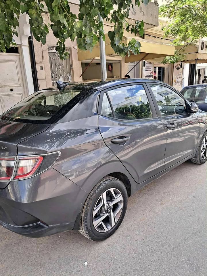 hyundai-grand-i10-2022-cite-ghazela-avant-droit