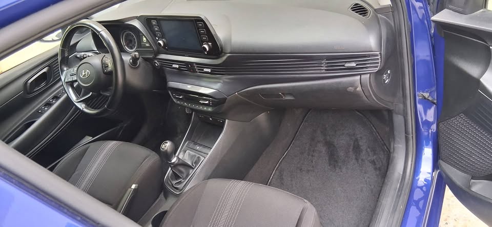 hyundai-i20-ecran-tactile-bluetooth