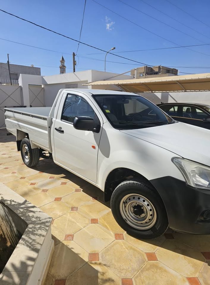 isuzu-dmax-2021-pickup-simple-cabine-sfax-aile-droite